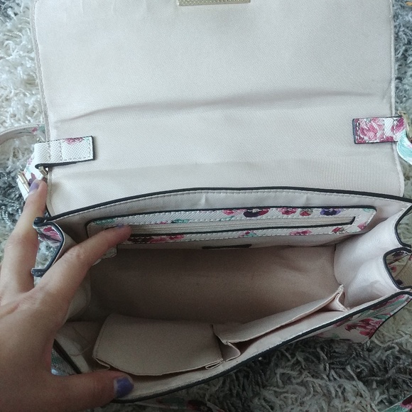 Mossimo | Floral Crossbody Bag - Picture 5 of 7